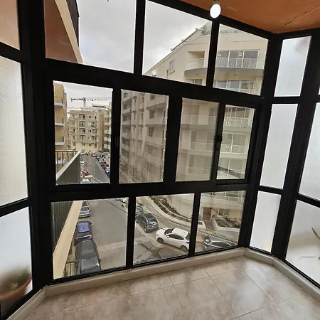 Three Bedroom In Qawra *