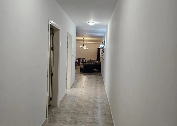 Three Bedroom In Qawra Апартаменты *