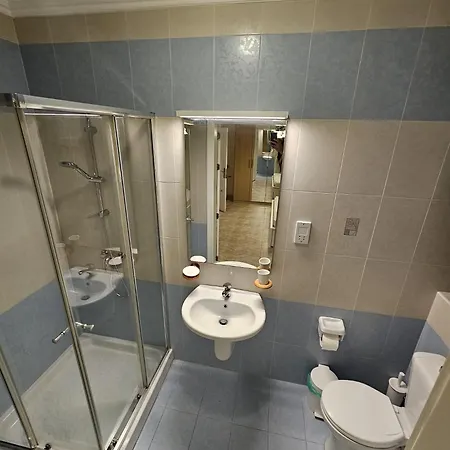 Three Bedroom In Qawra شقة